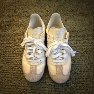 NWOT Adidas Sambas